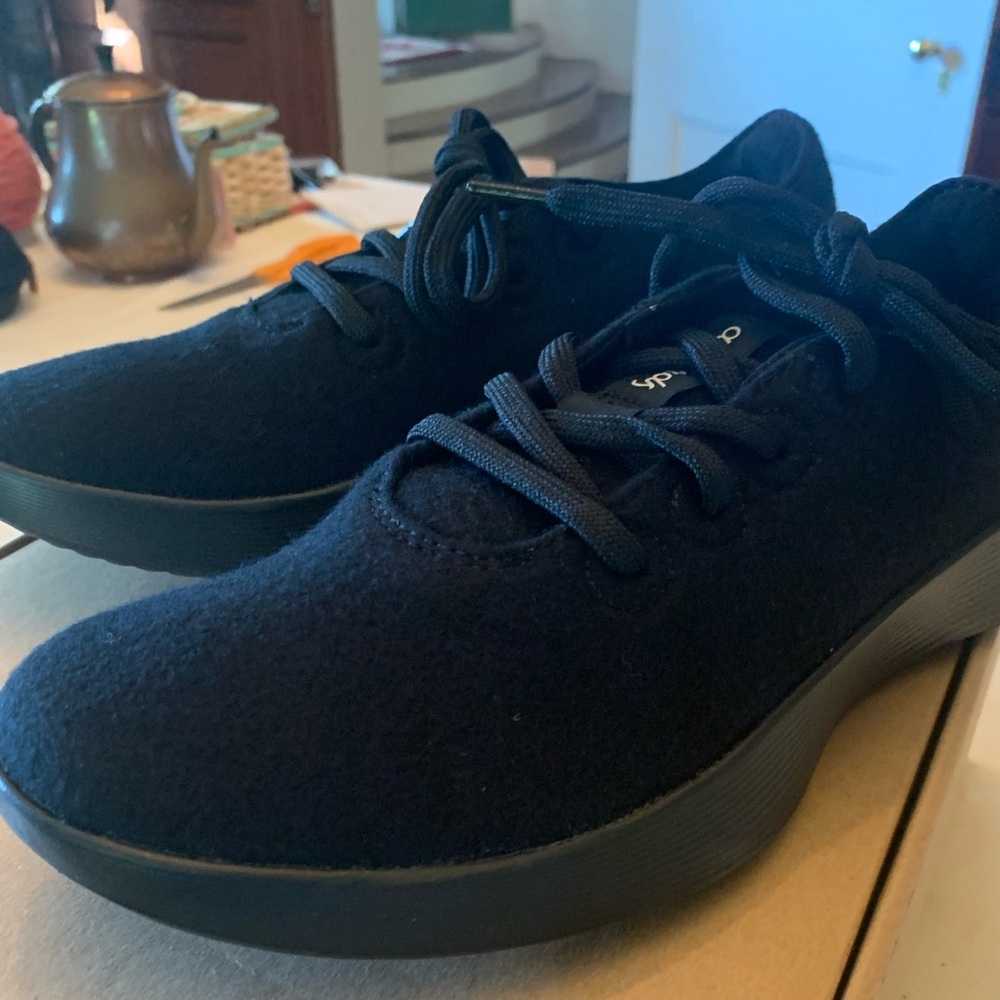 Women’s Allbirds Tread Lighter size 9 wool